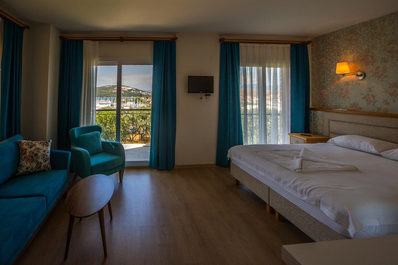 Clementin Suits Siğacık Esterno foto