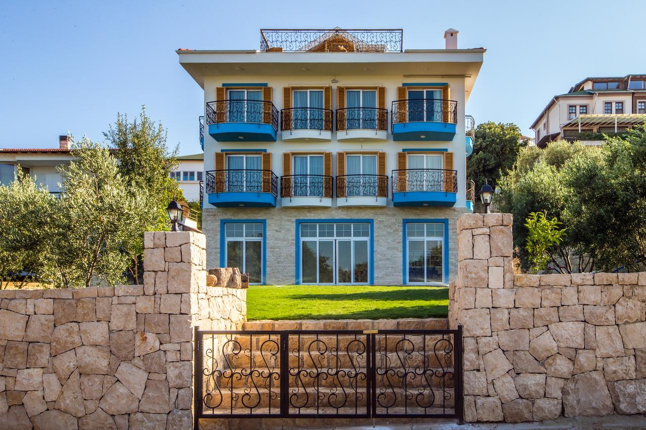 Clementin Suits Siğacık Esterno foto